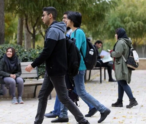 نگاهی به آسیبهای اجتماعی دانش آموزان ایران